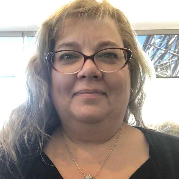 Meet your Posher, Jen - Picture 1 of 1